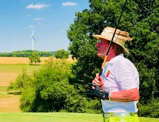 Sigi mit Siegesfedern.