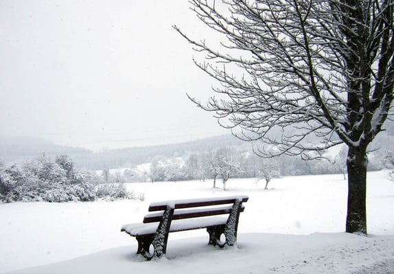 Blick ins verschneite Waldachtal