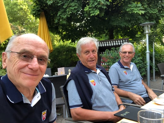 Hotel "Goldener Knopf" mit Terrasse "Le Jardin"