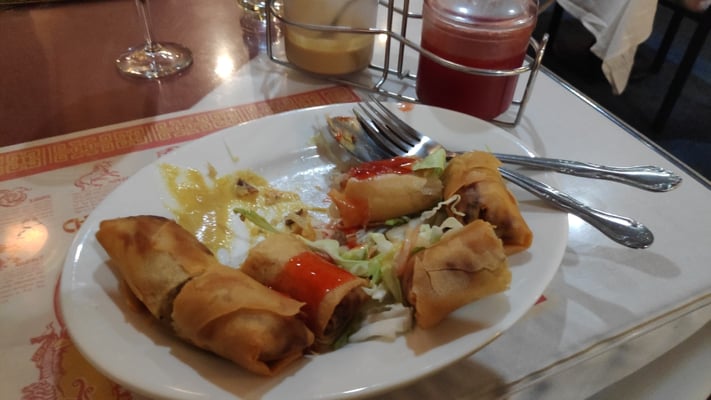 Beim Chinesen in Burney, Frühlingsrollen