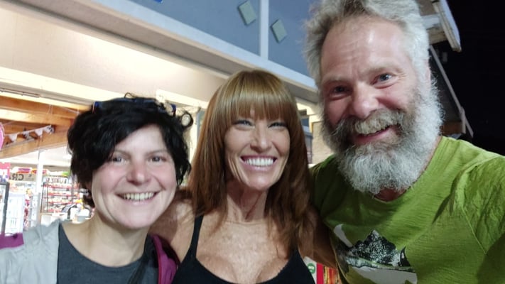 Mit Trish, die uns nach Seattle gefahren hat und am nächsten Tag extra nochmal kam um unser Postpaket im Hotel abzugeben. Lovely!