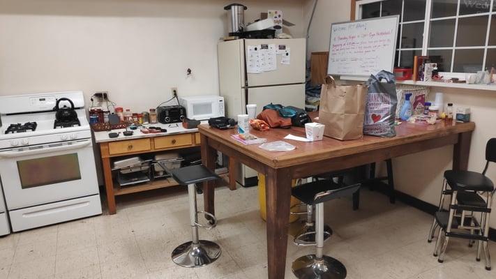 Küche, Einkäufe aufm Tisch