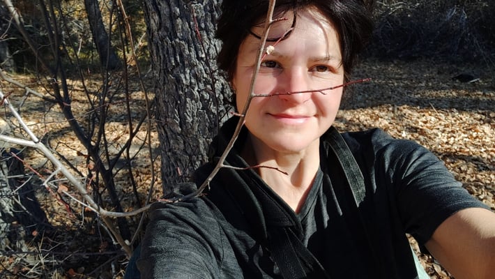 Unter dem Tree of Knowledge, ich seh schon viel weiser aus