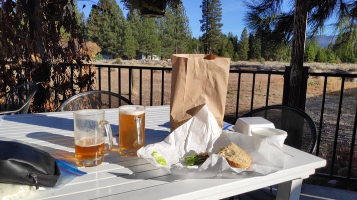 Old Station, JJ's Cafe, hinten