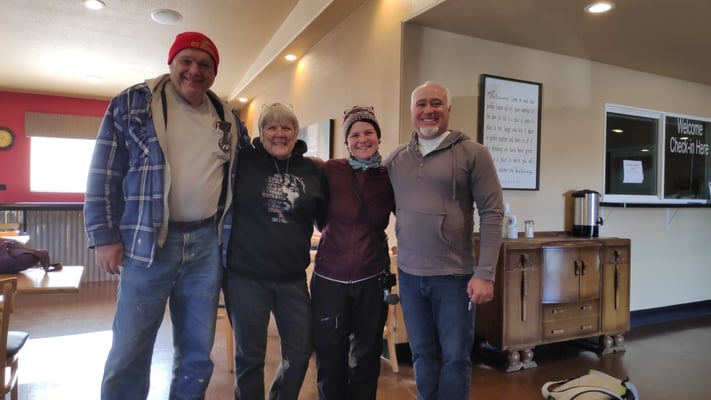 Mit Ron, Bon und Senior Pastor Ken im Cafe der Kirche