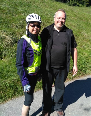 Adrian trifft Touristen in Not - das ist Service by Velo Galerie