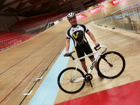 René im Velodrome in Grenchen mit dem neuen BMC Track Machine 02, 2019-Modell