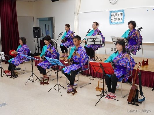 「棚原美歌三線教室」の皆さん