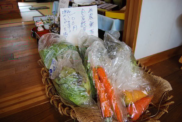 自家製野菜は店内でも（少し）販売しております
