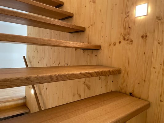 Altes Schulhaus Tübingen-Derendingen, neue Innentreppe