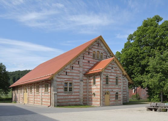 Historische Reithalle Marbach von Norden