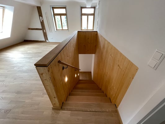 Altes Schulhaus Tübingen-Derendingen, neue Innentreppe