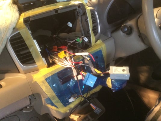 カーナビ取付　www.e-arts.net/