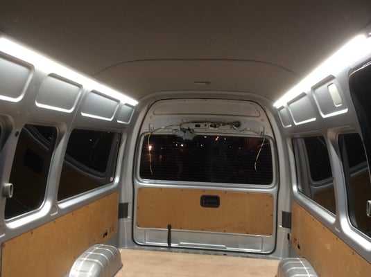 自動車用作業灯取付　ハイエース www.e-arts.net/