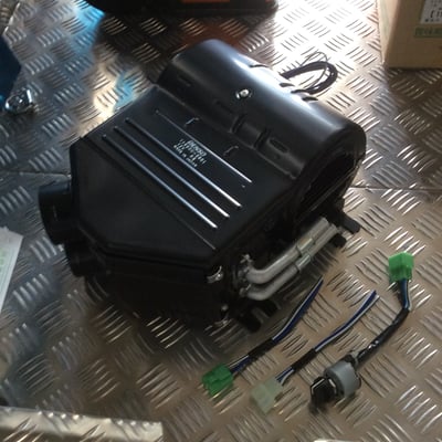 電装部品、後付、アフターパーツ、温水ヒーター取付 www.e-arts.net/