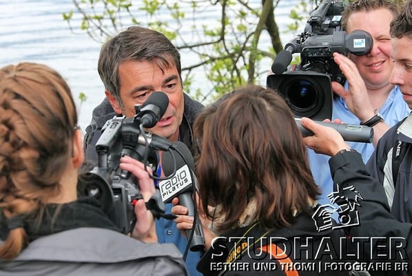 Medienkonferenz: Die beiden Hauptdarsteller Sofia Milos und Stefan Gubser im Fokus der Medien.