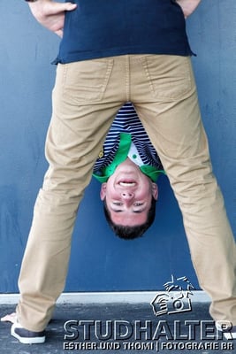 Neue Lernende 2011-2013 der Luzerner Kantonalbank fotografiert rund um Kapellbrücke, Wasserturm, Hauptbahnhof, KKL und Inseli Luzern. Portrait für LUKB-Mitarbeitermagazin.