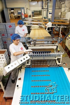 Produktion Choco-Biscuits WERNLI AG in Trimbach/SO 2012