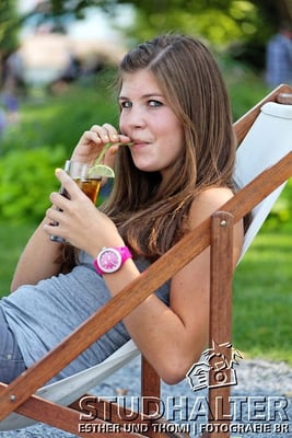 Neue Lernende 2011-2013 der Luzerner Kantonalbank fotografiert rund um Kapellbrücke, Wasserturm, Hauptbahnhof, KKL und Inseli Luzern. Portrait für LUKB-Mitarbeitermagazin.