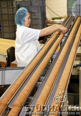 Produktion Choco-Biscuits WERNLI AG in Trimbach/SO 2012