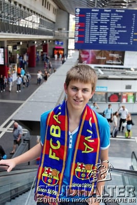 Neue Lernende 2011-2013 der Luzerner Kantonalbank fotografiert rund um Kapellbrücke, Wasserturm, Hauptbahnhof, KKL und Inseli Luzern. Portrait für LUKB-Mitarbeitermagazin.