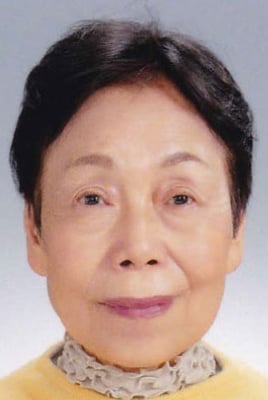 渡邊笑子さん 1949年生まれ 2015年乳ガンⅢ期B。ガンの原因である「生活習慣・食事・心」を徹底的に見直し、「玄米菜食・早寝早起き・散歩・手当て・自分へのいたわり・ありがとう」を実践し継続しました。