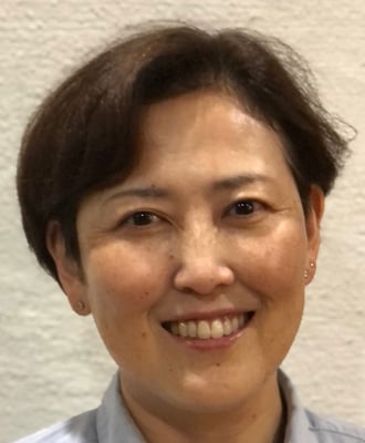 平山美樹さん 1970年生まれ 2011年右乳ガンⅡ期リンパ転移。家族の心強いサポートを受けながら、着実に実践と学びを続けました。とらわれていた考え方、心の持ちようを見事に転換し、新しい人生を力強く歩んでいます。