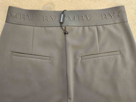 Elena 6052047000-S6-661_back pockets