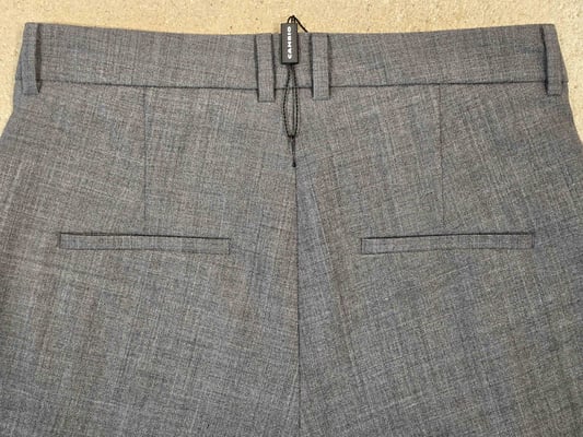 Ashley 6318042300-W5-086-back pockets