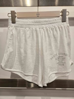 E26-11-09-1 Off White