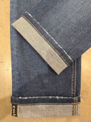 Kerry 9128016324-W5-5140-cuff detail