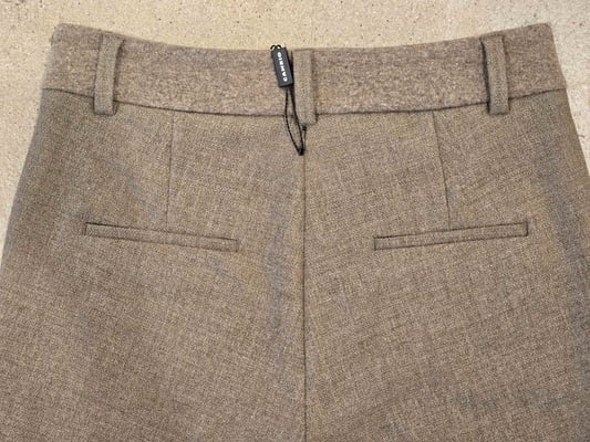 California 6227030703-W5-744-back pockets