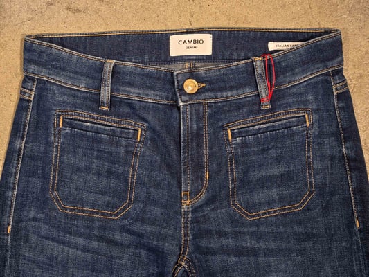 Tess 9150009615-W5-5058-front pockets