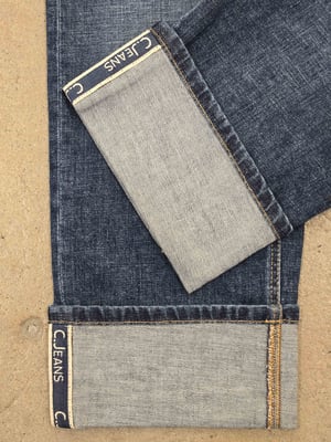 Kerry straight 9132014000-W5-5178-cuffs