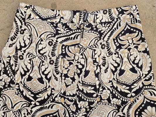 Adrienne 8730041403-S6-830_back pockets