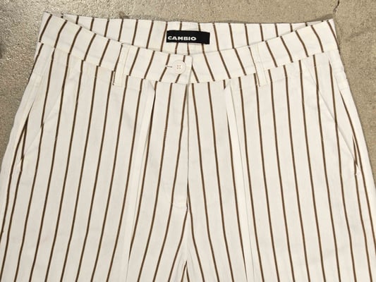 Adrienne 8731041403-S6-807_front detail