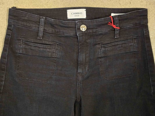 Tess 9250009615-W5-5014-front pockets