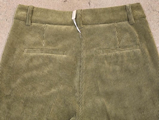 Amelie 7108024601-W5-684-back pockets