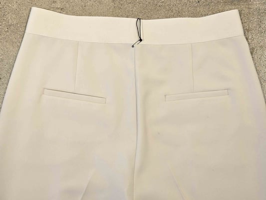 Ava 6052022219-W5-702-back pockets