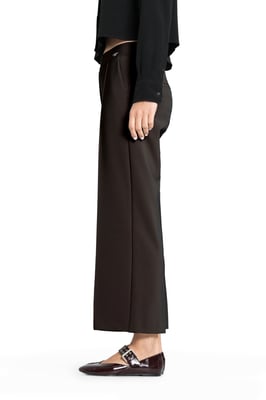 Cameron 6052_0221-13_781 