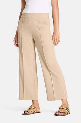 Cameron 6052_022113_727