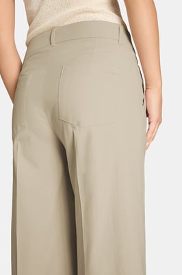 Cara 6102_0415-02_772