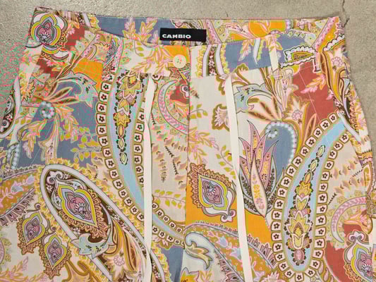 Adrienne 8729041403-S6-802_front detail