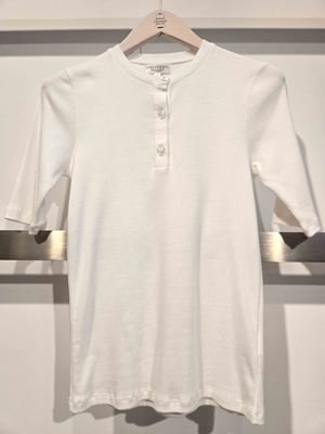 E26-22-04-1 Off White