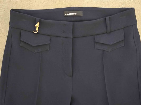 Fawn flap pocket 6316048303-S6-489_front pockets