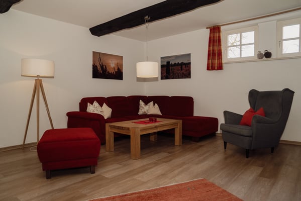 Die gemütliche Sitzecke mit ausreichend Platz für alle.