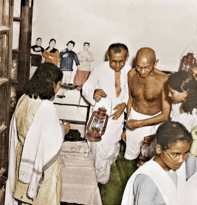 Prabhudas and Mahatma Gandhi at Harijan Girls School in Okhala, Delhi, 1946.