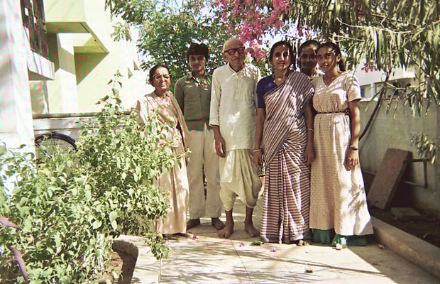 From left: Amba Gandhi, Suketu Dhabalia, Prabhudas Gandhi, Kamala Dhabalia, Sujata Dhabalia, Suruchi Deshwal, Rajkot, 1986.