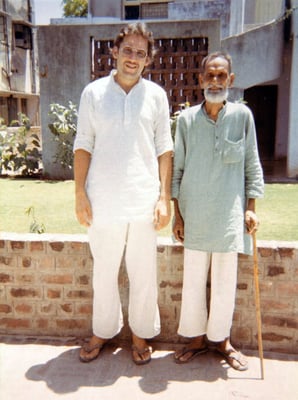 Peter Rühe and C.N. Patel, editor of the Gujarati edition of the Collected Works of Mahatma Gandhi, Ahmedabad, 1986