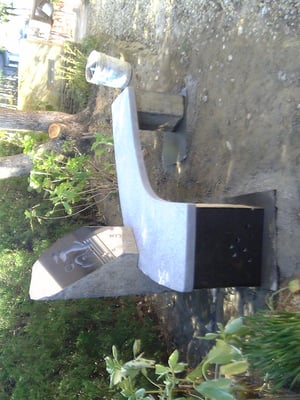 石のベンチ＆モニュメント